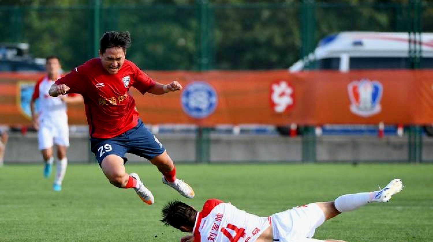 中乙决赛,中乙决赛惊现伪满洲国旗帜 中乙决赛,中乙决赛惊现伪满洲国旗帜