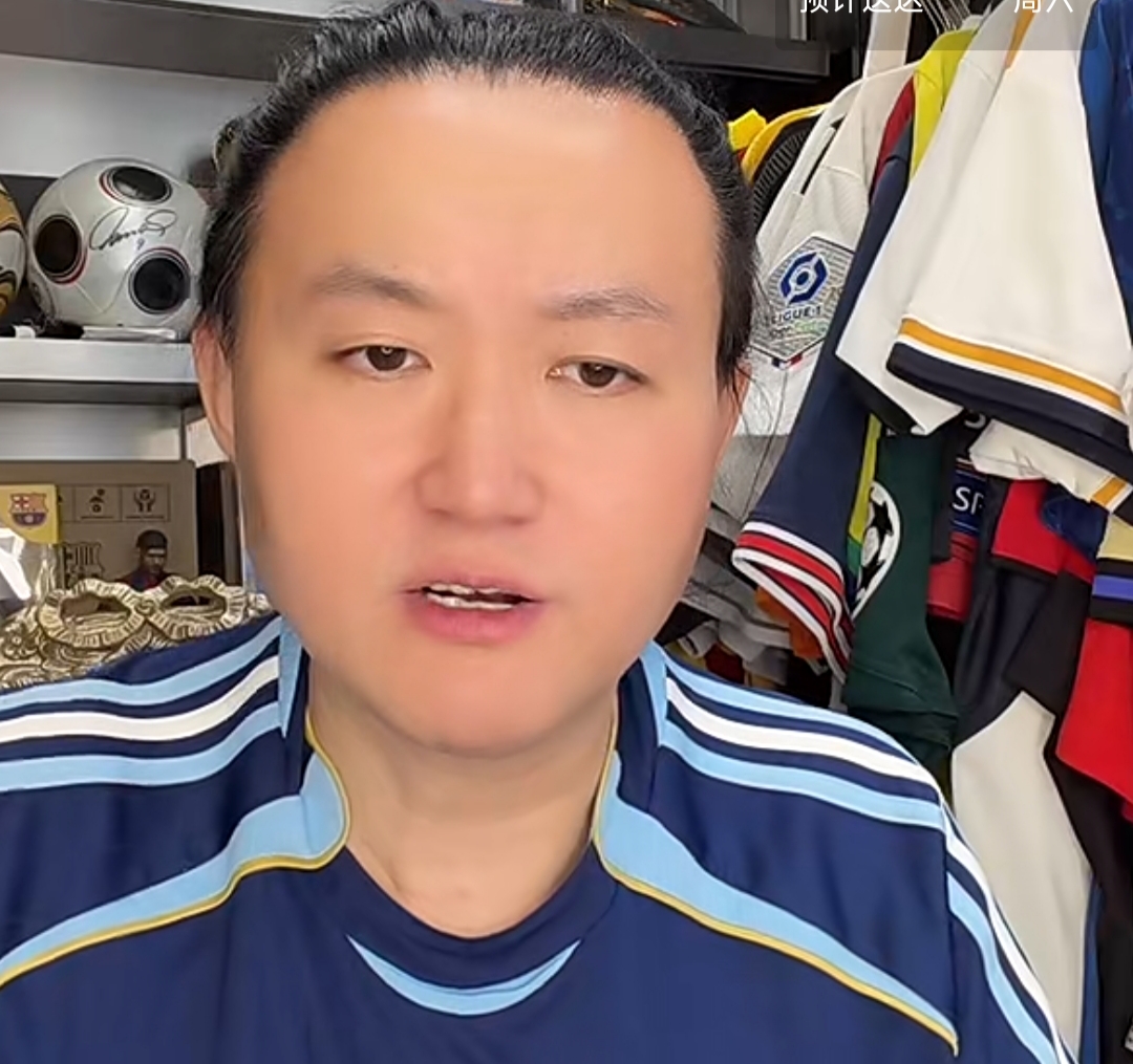 足球现场有足球解说吗,足球比赛现场解说在fvs里吗 足球现场有足球解说吗,足球比赛现场解说在fvs里吗