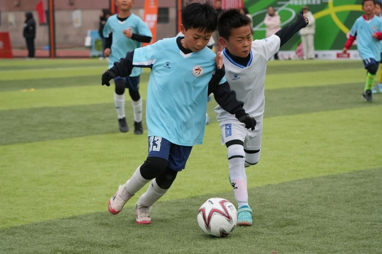 幼儿足球2岁足球游戏,幼儿足球2岁足球游戏教案 幼儿足球2岁足球游戏,幼儿足球2岁足球游戏教案