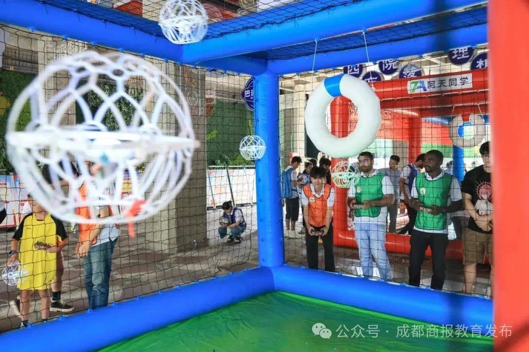 足球无人机足球笼子,沙特首都利雅得遭空袭