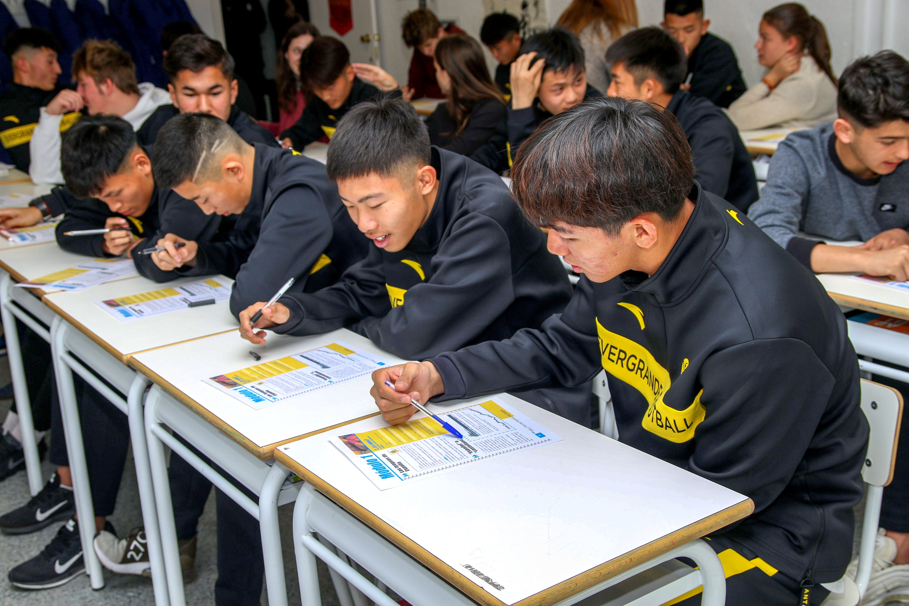 足球学校的足球课堂,足球学校的足球课堂是什么 足球学校的足球课堂,足球学校的足球课堂是什么
